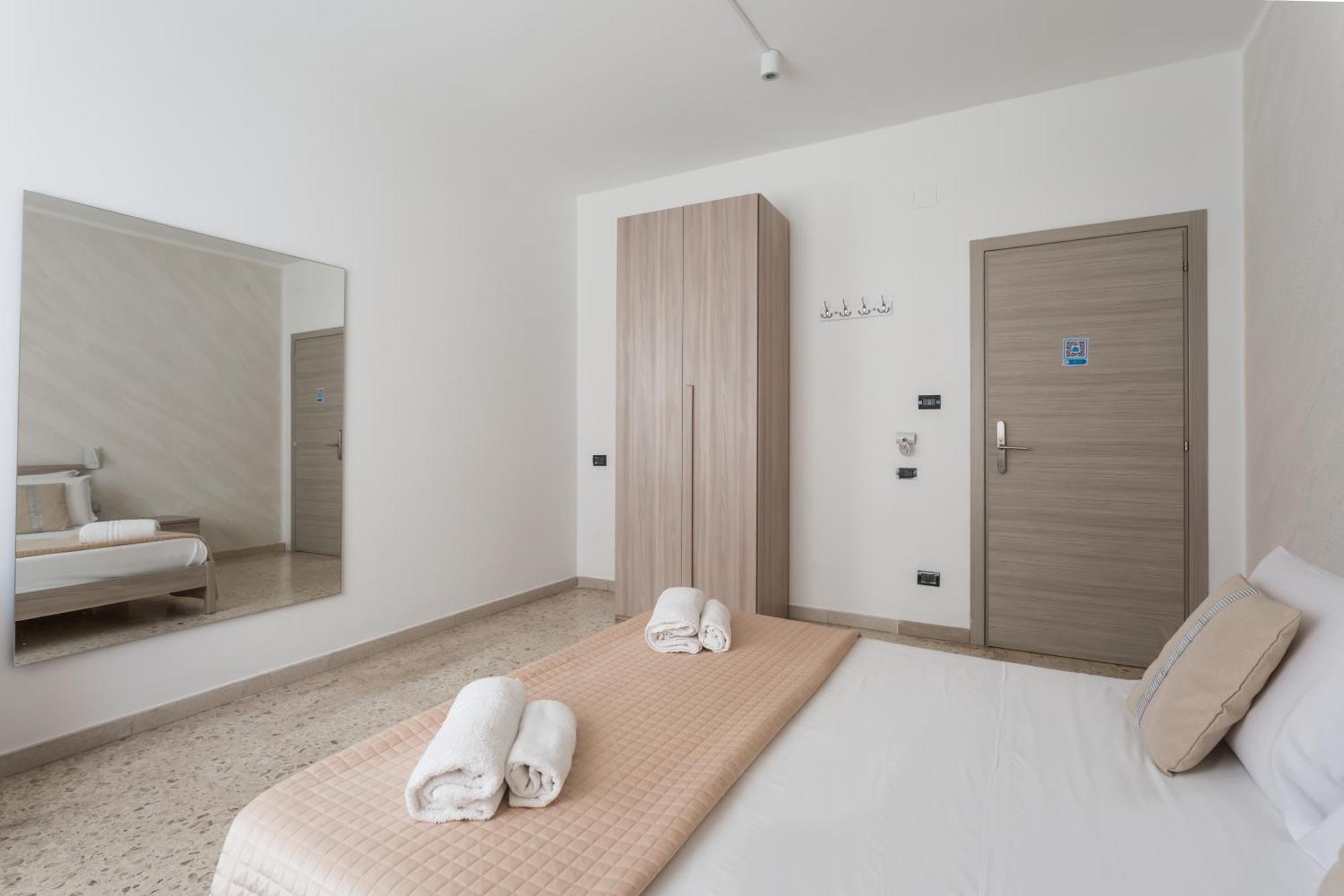 Napoli Fly Guest House 290 Экстерьер фото