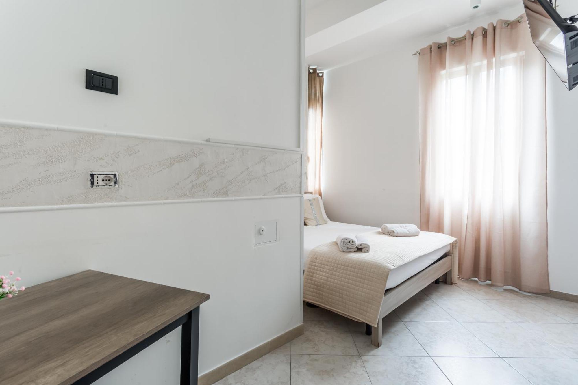 Napoli Fly Guest House 290 Экстерьер фото