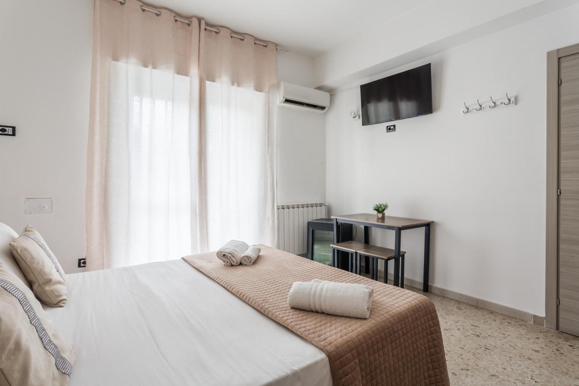Napoli Fly Guest House 290 Экстерьер фото