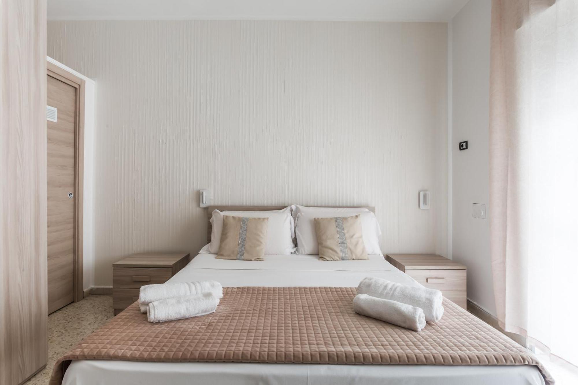 Napoli Fly Guest House 290 Экстерьер фото