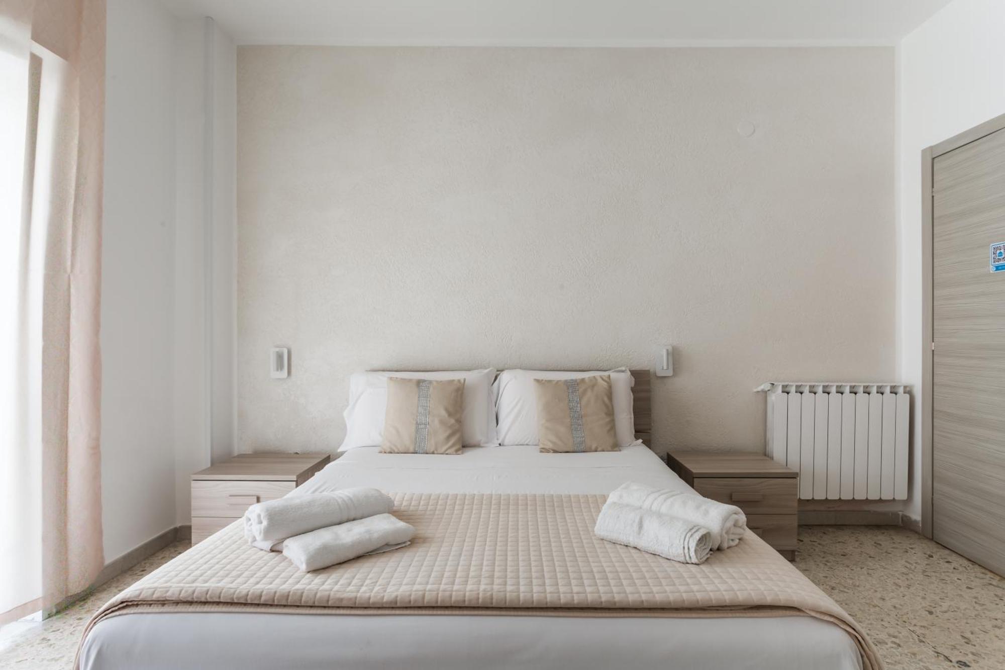 Napoli Fly Guest House 290 Экстерьер фото