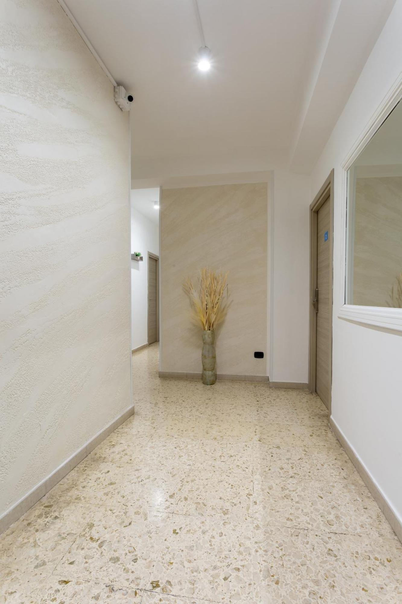 Napoli Fly Guest House 290 Экстерьер фото
